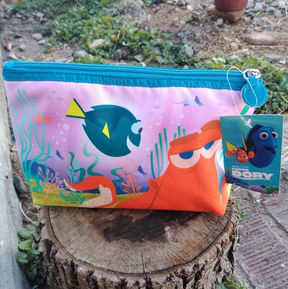 Finding Dory large makeup bag